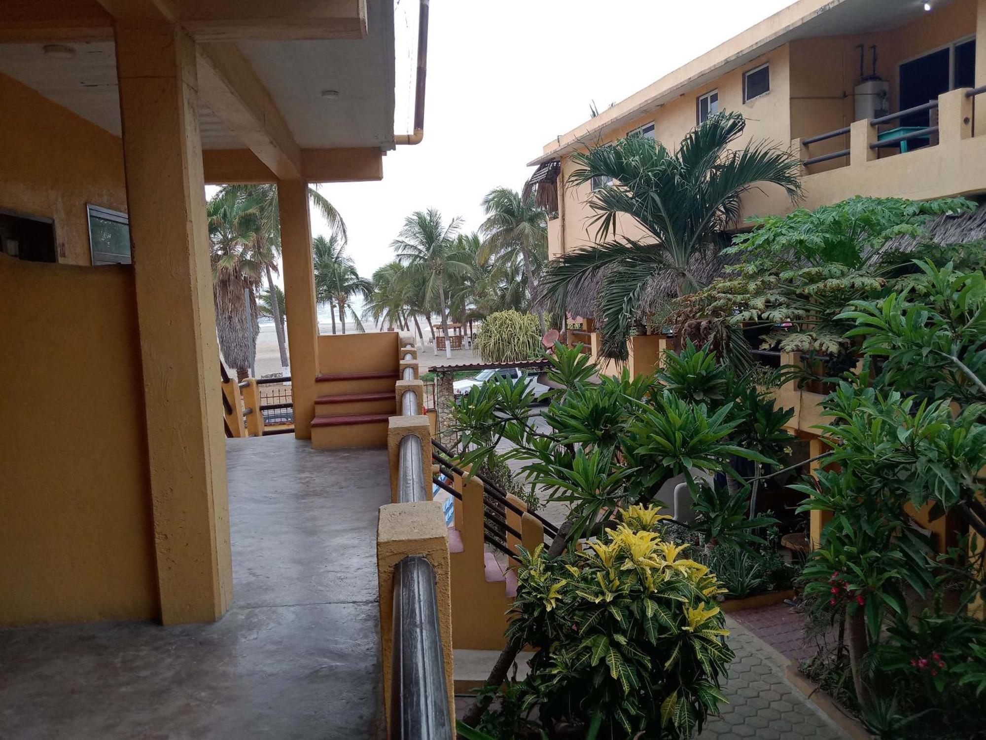 Hotel Papaya Surf Пуерто Ескондидо Екстериор снимка