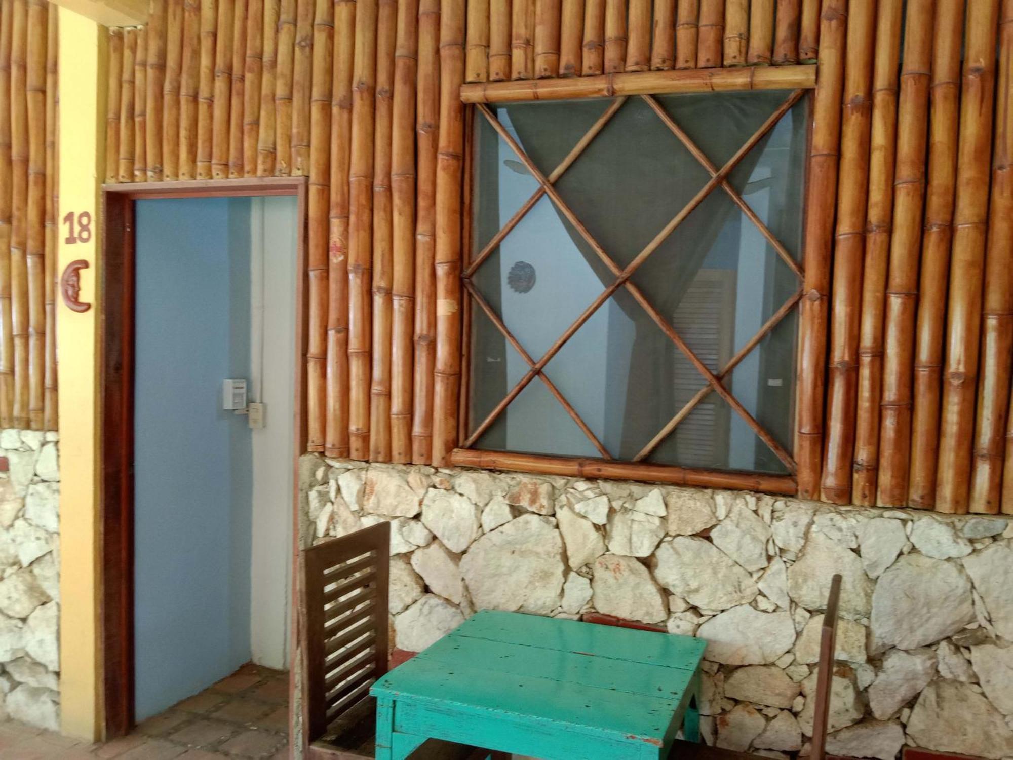 Hotel Papaya Surf Пуерто Ескондидо Екстериор снимка