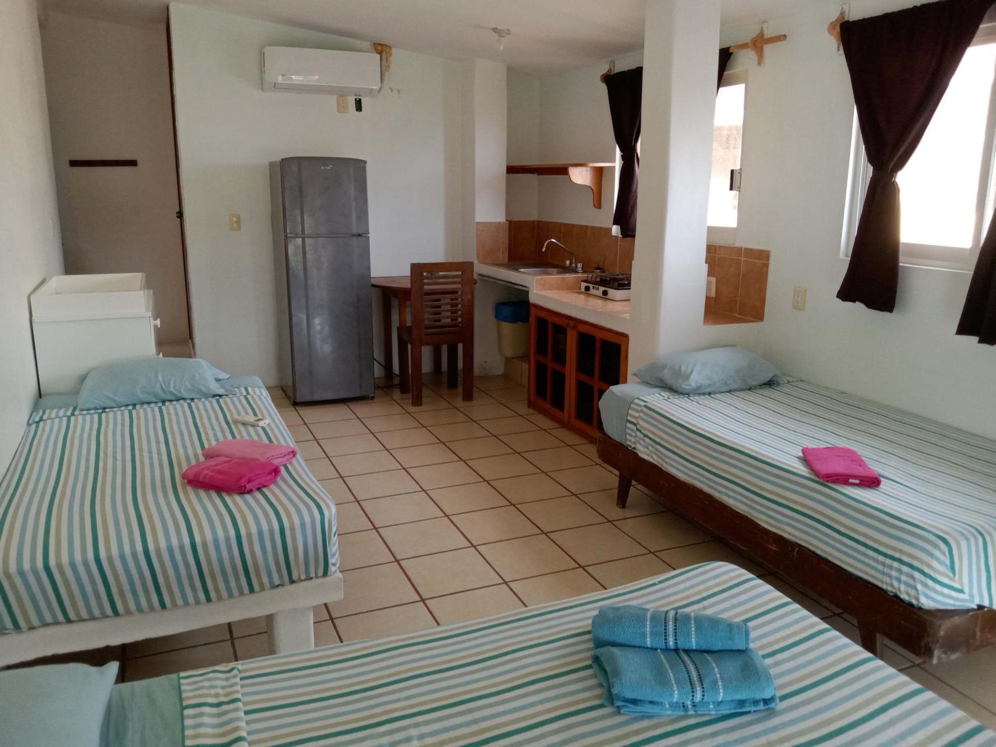 Hotel Papaya Surf Пуерто Ескондидо Екстериор снимка
